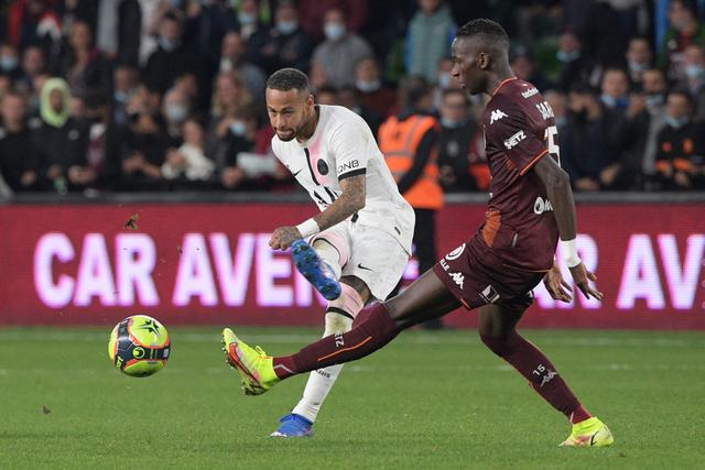 关于哈里斯教练暂时离队及后续指挥安排的说明