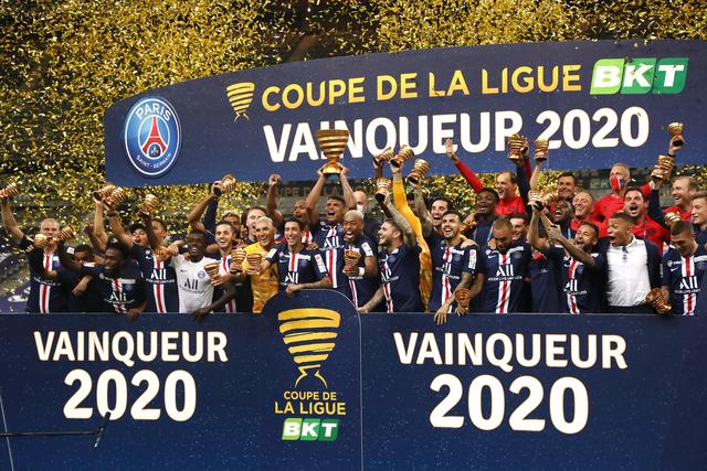国庆高铁票紧张，一网友花费超万元却未成功抢票